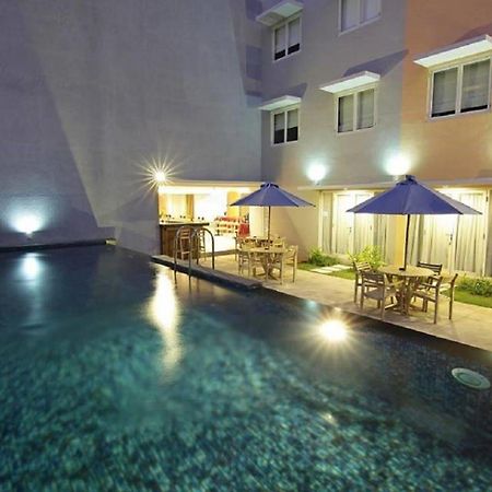Santosa City Hotel Denpasar Kültér fotó