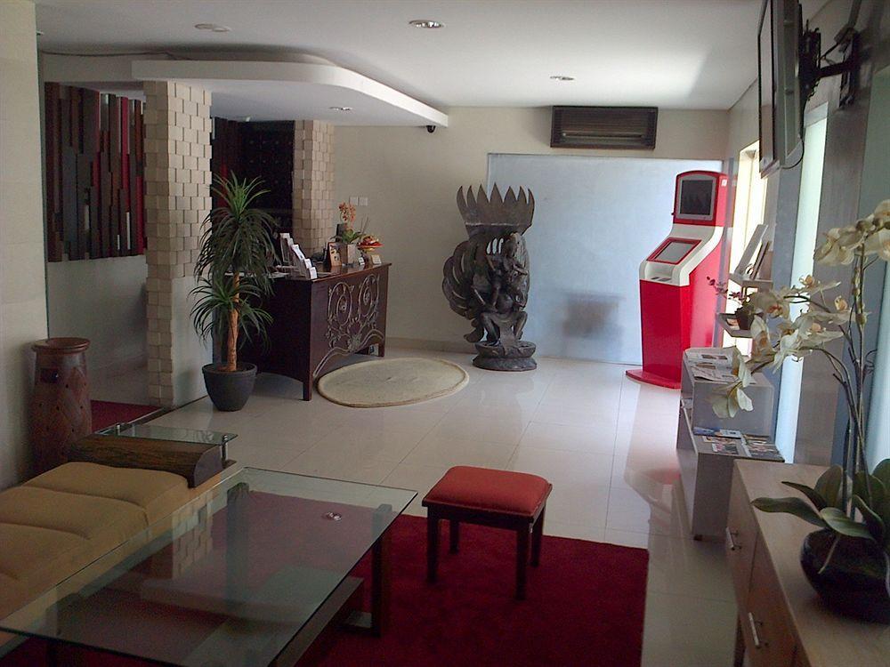 Santosa City Hotel Denpasar Kültér fotó