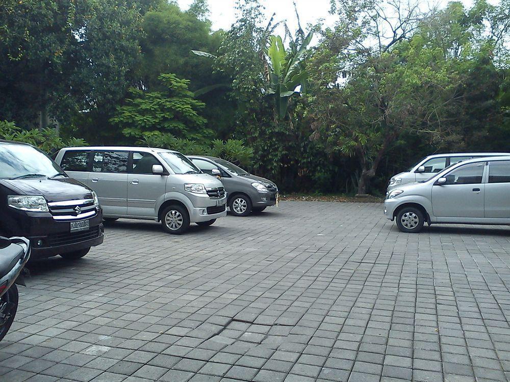 Santosa City Hotel Denpasar Kültér fotó