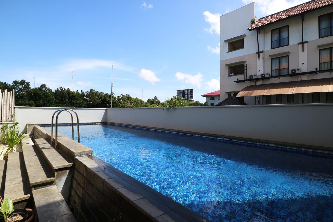 Santosa City Hotel Denpasar Kültér fotó