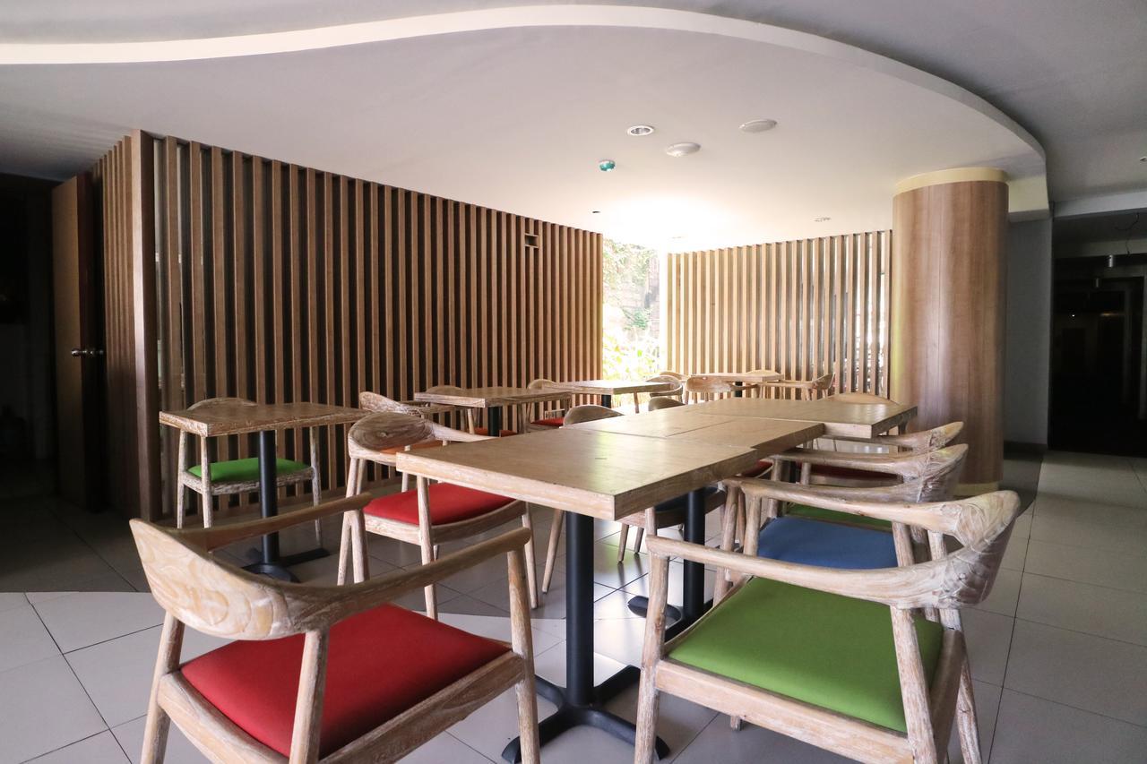 Santosa City Hotel Denpasar Kültér fotó