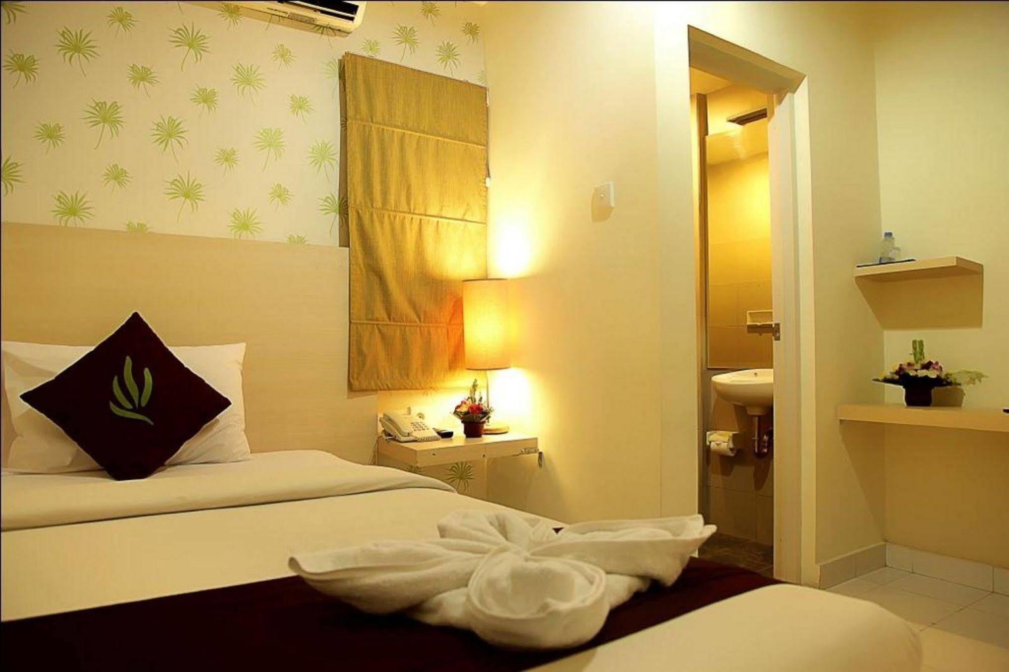Santosa City Hotel Denpasar Kültér fotó