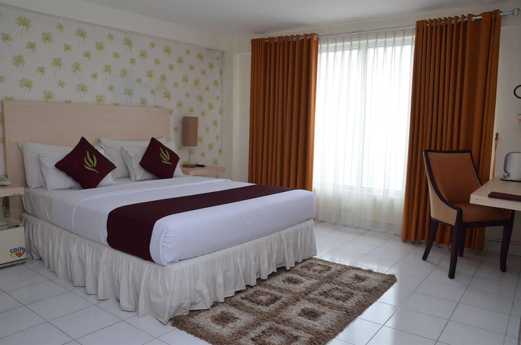 Santosa City Hotel Denpasar Kültér fotó
