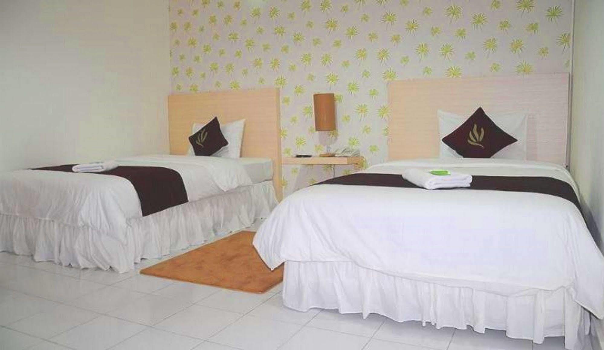 Santosa City Hotel Denpasar Kültér fotó